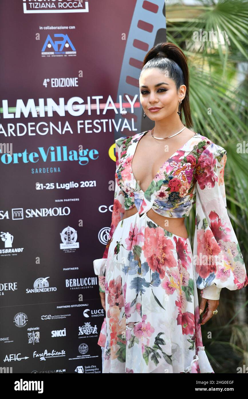 Foto Matteo Rasero/LaPresse 24 Luglio 2021 - Santa Margherita di Pula, Italia Spettacolo Dreharbeiten Italien Sardegna Festival 2021 - 4a edizione Fotocall Vanessa Hudgens Nella foto: Vanessa Hudgens Foto Matteo Rasero/LaPresse 24. Juli 2020 - Santa Margherita di Pula, Italy Entertainment Dreharbeiten Italien Sardegna Festival 2021 - 4th Ausgabe Fotocall Vanessa Hudgens im Bild: Vanessa Hudgens Stockfoto