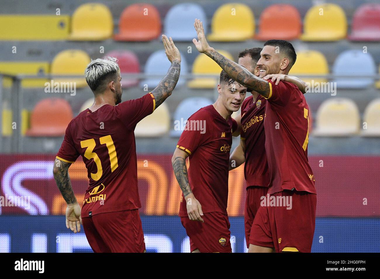 Fabrizio Corragetti / LaPresse 25st. Juli 2021 Frosinone, Italien Sportfußball AS Roma vs Debrecen - Pre-Season Friendly 2021/2022 - Benito Stirpe Stadion im Bild: Lorenzo Pellegrini feiert nach dem Tor Stockfoto