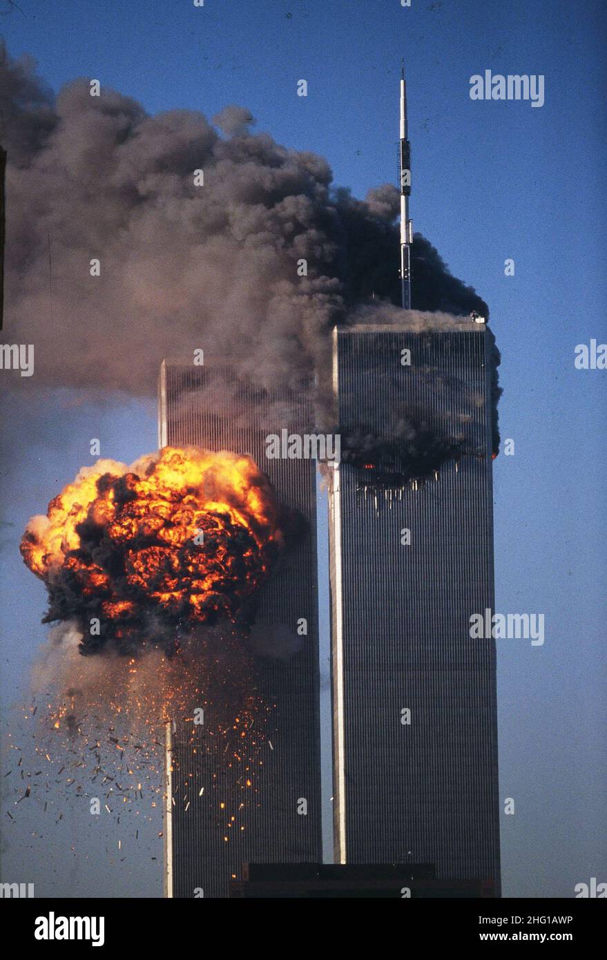 11-09-2001 NEW YORK ESTERI NELLA FOTO: IL WORLD TRADE CENTER IN FIAMME DOPO LO SCHIANTO DEI DUE AEREI @LAPRESSE Stockfoto