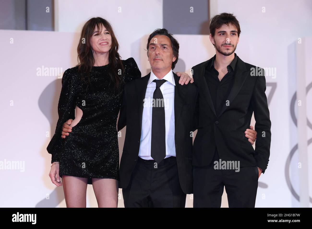 Gian Mattia D'Alberto - LaPresse 2021-09-09 Venice 78th Venice International Film Festival 'Les choses Humaines' Roter Teppich auf dem Foto: Charlotte Gainsbourg, Regisseur Yvan Attal und Ben Attal besuchen den Roten Teppich Stockfoto