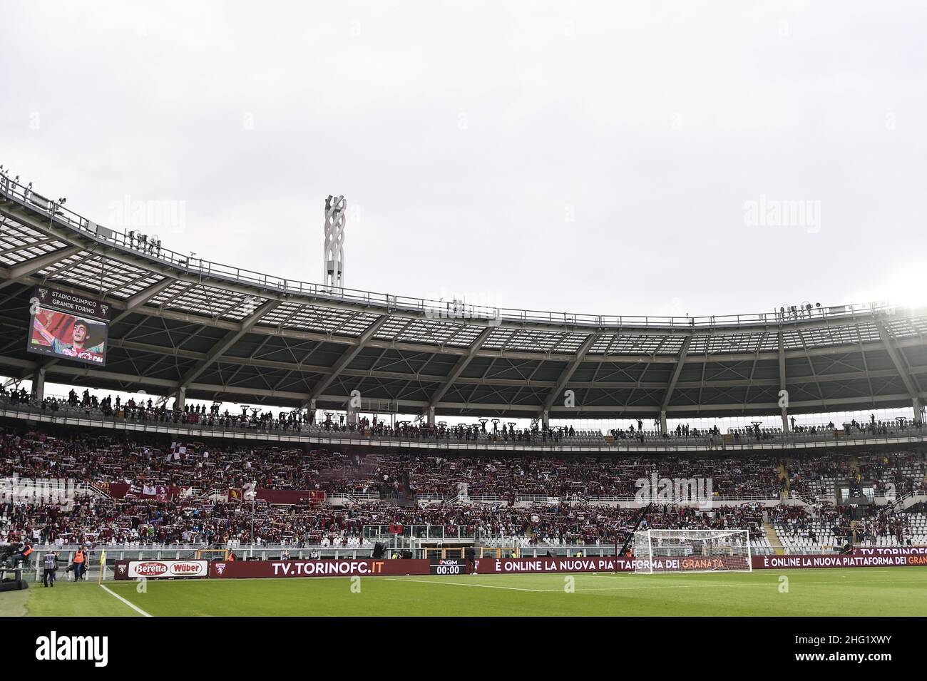 LaPresse - Fabio Ferrari 02. Oktober 2021 Turin, Italien Sportfußball EXKLUSIV TURIN FC Turin FC vs Juventus FC - Italienische Fußballmeisterschaft League A Tim 2021/2022 - "Olimpico Grande Torino" Stadion. Im Bild:Supporter Stockfoto