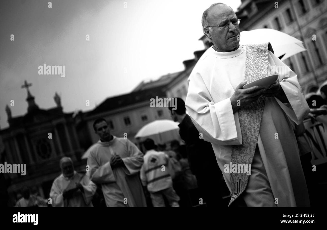 Generalansicht während Papst Benedikt XVI., Joseph Alois Ratzinger, in Turin für die öffentliche Ausstellung des Holiy-Grabtuches. Stockfoto