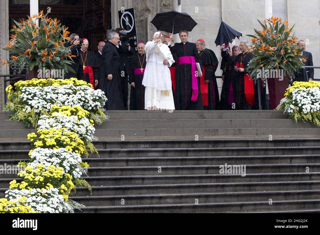 Papst Benedikt XVI., Joseph Alois Ratzinger, in Turin zur öffentlichen Ausstellung des Holiy-Grabtuchs. Stockfoto