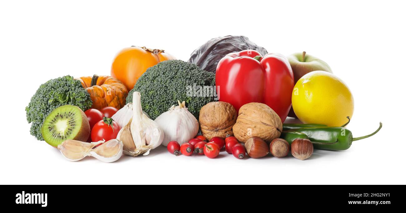 Verschiedene gesunde Produkte auf weißem Hintergrund Stockfoto