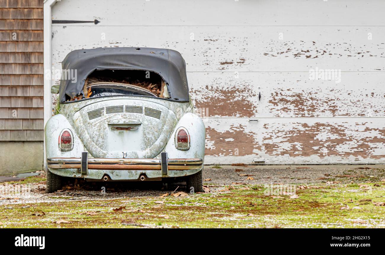 Vernachlässigtes Volkswagen Cabrio Stockfoto