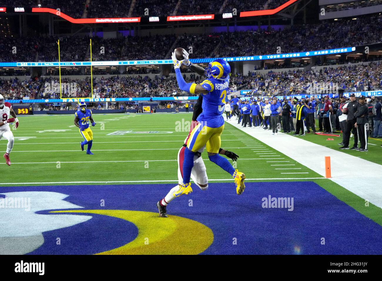 Inglewood, Usa. 17th Januar 2022. Odell Beckham Jr von Los Angeles Rams erhascht am Montag, den 17. Januar 2022, im SoFi Stadium in Inglewood, Kalifornien, einen vier-Yard-Touchdown-Pass gegen die Arizona Cardinals. Foto von Jon SooHoo/UPI Credit: UPI/Alamy Live News Stockfoto