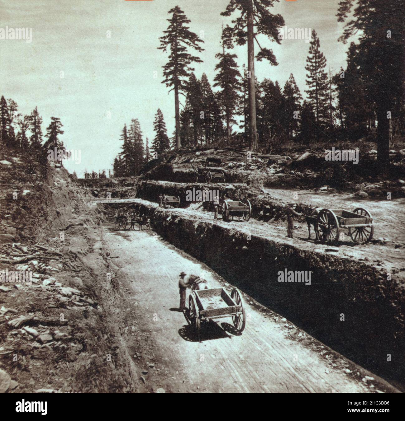 Archivfoto der Central Pacific Railroad. Owl Gap Cut (900 Meter lang, 45 Meter tief, 80 Meilen von Sacramento entfernt). Kalifornien. USA. 1900s Stockfoto