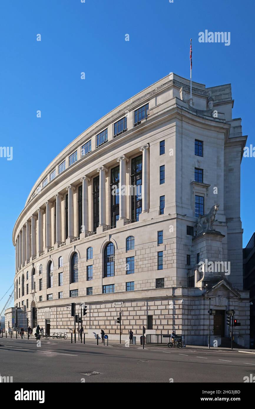 100 Victoria Embankment, London, Großbritannien. Globaler Hauptsitz von Unilever Stockfoto