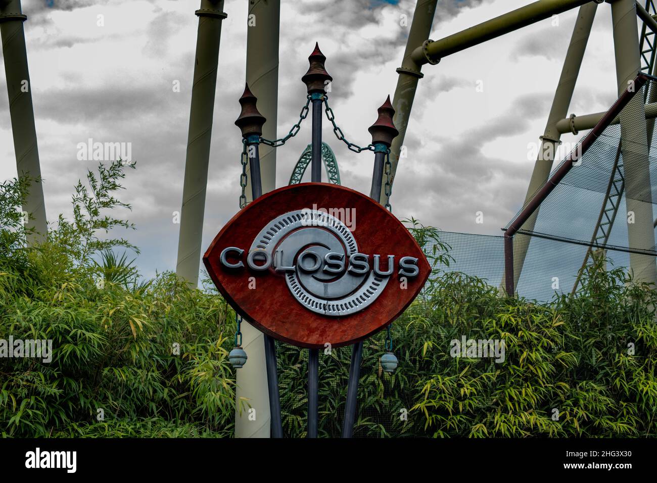 The Swarm and Saw the Ride (aus dem Film) im Thorpe Park Theme Park Amusement Park London England Stockfoto