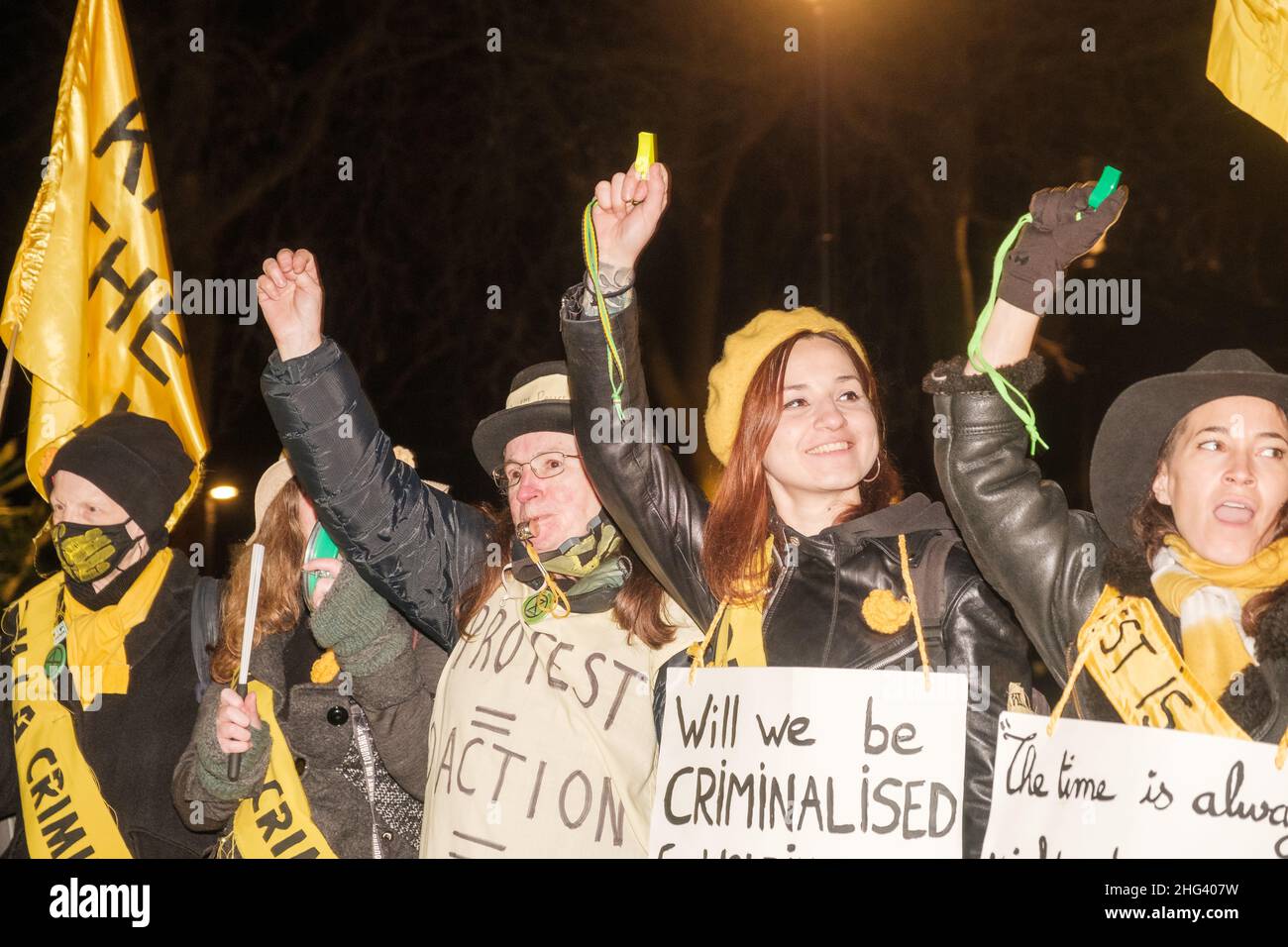 Tötet die Proteste des Gesetzentwurfs vom Samstag, um endlose Störungen außerhalb des Oberhauses zu verursachen, und sie stimmen derzeit über die Änderungen des PC ab Stockfoto