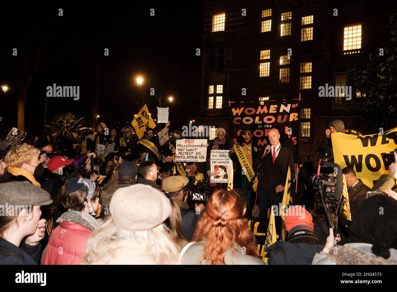 Tötet die Proteste des Gesetzentwurfs vom Samstag, um endlose Störungen außerhalb des Oberhauses zu verursachen, und sie stimmen derzeit über die Änderungen des PC ab Stockfoto