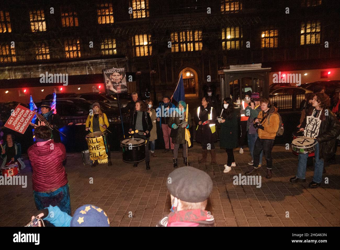 Tötet die Proteste des Gesetzentwurfs vom Samstag, um endlose Störungen außerhalb des Oberhauses zu verursachen, und sie stimmen derzeit über die Änderungen des PC ab Stockfoto