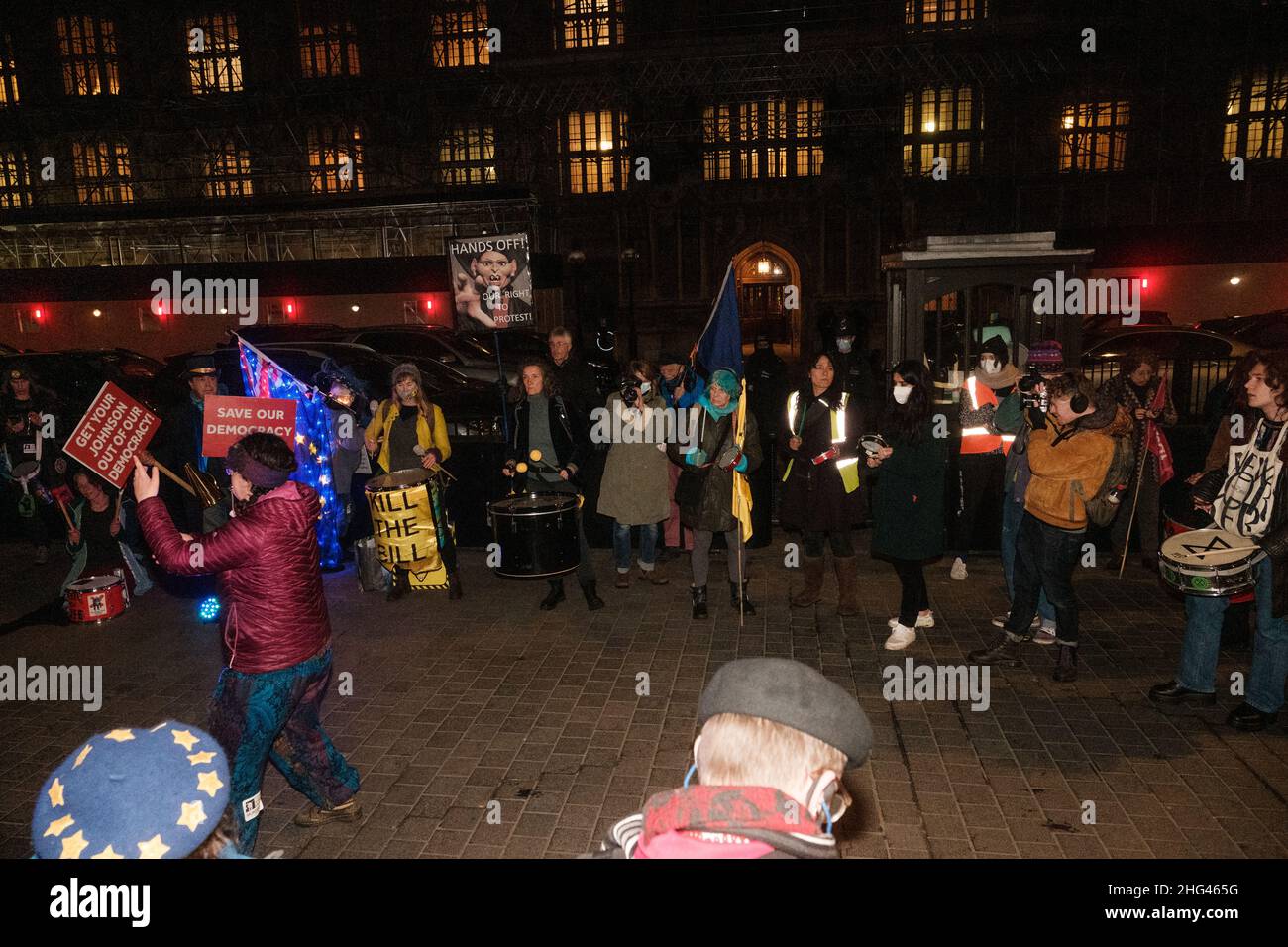 Tötet die Proteste des Gesetzentwurfs vom Samstag, um endlose Störungen außerhalb des Oberhauses zu verursachen, und sie stimmen derzeit über die Änderungen des PC ab Stockfoto