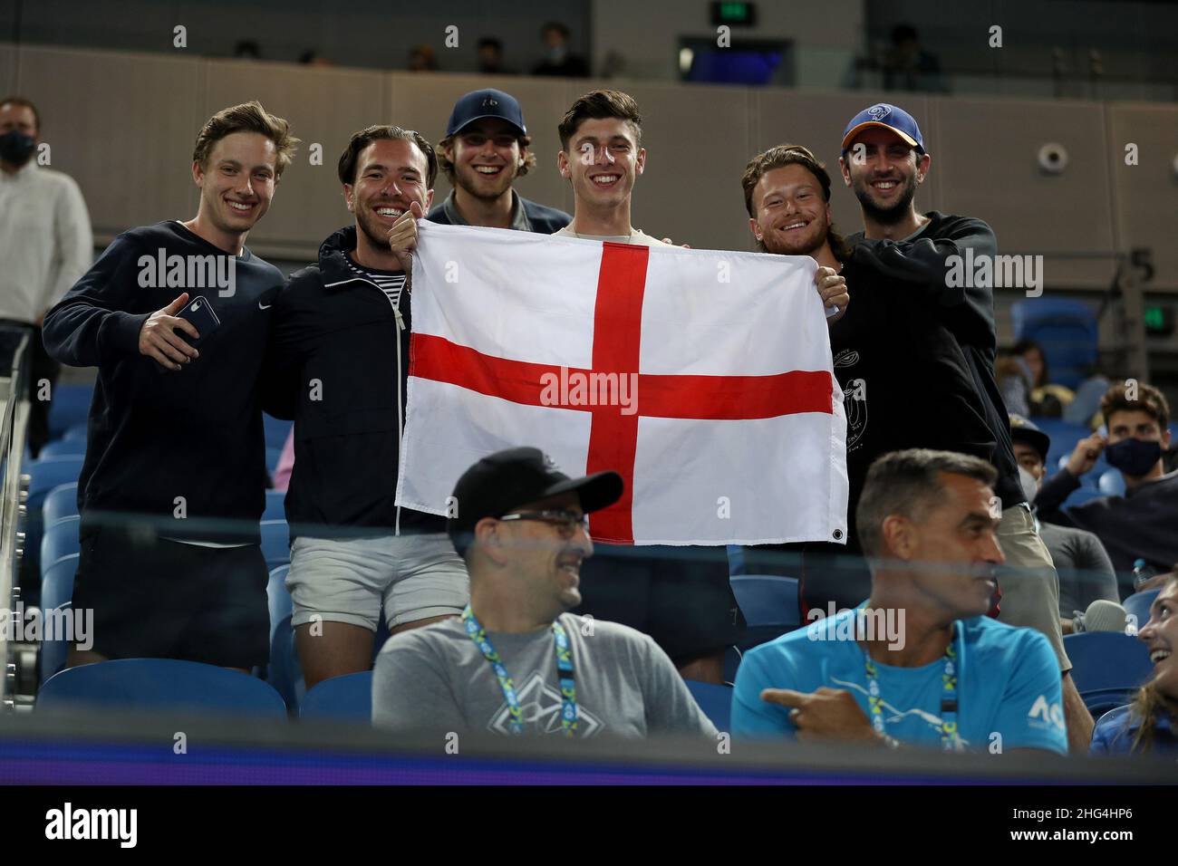 Melbourne, Australien. 18th Januar 2022. Emma Raducanu Fanclub Australian Open Tennis 2022 Melbourne Park, Australia Day 2 Dienstag 18 Januar 2022 FOTO VON KARL WINTER Credit: Roger Parker/Alamy Live News Stockfoto