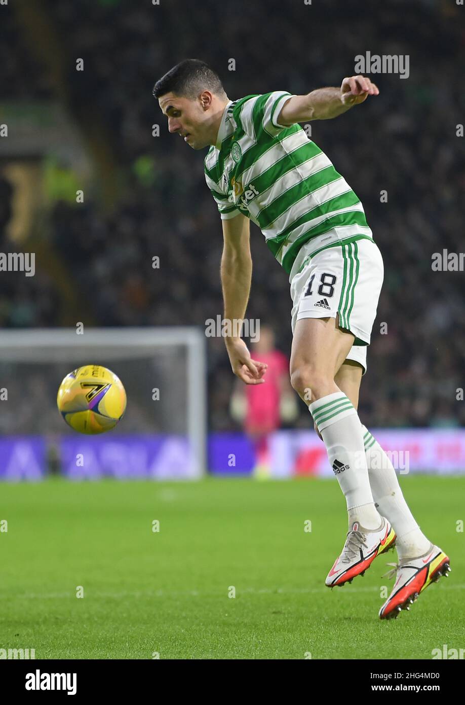 Glasgow, Schottland, 17th. Januar 2022. Tom Rogic von Celtic während des Spiels der Scottish Premier League im Celtic Park, Glasgow. Bildnachweis sollte lauten: Neil Hanna / Sportimage Stockfoto