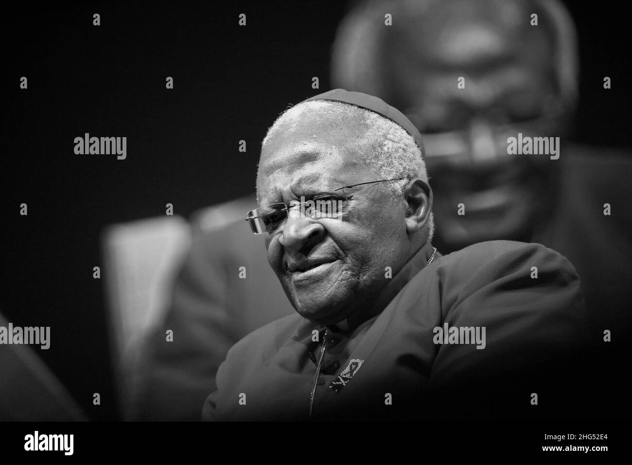 Desmond Tutu bei Hay-on-Wye am 28th. Mai 2009. Desmond Tutu war ein südafrikanischer anglikanischer Bischof und Theologe, bekannt für seine Arbeit als Anti-Apartman Stockfoto