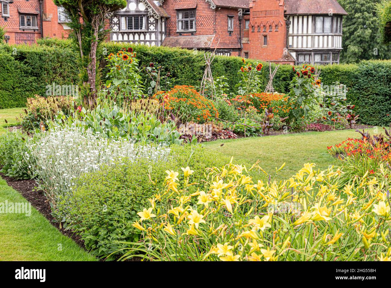 Die Gärten von Wightwick Manor in der Nähe von Wolverhampton, West Midlands, Großbritannien Stockfoto