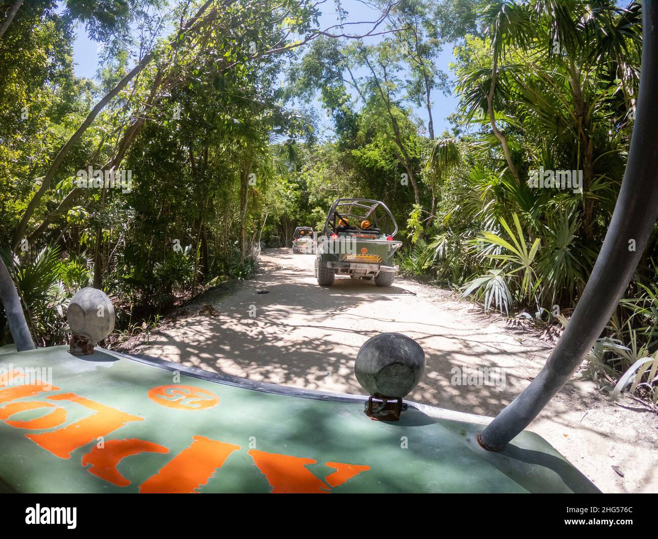 Cancun, Mexiko - 16. September 2021: Xplor Park Amphibienfahrzeuge. Xplor ist ein Abenteuerpark an der Riviera Maya Stockfoto
