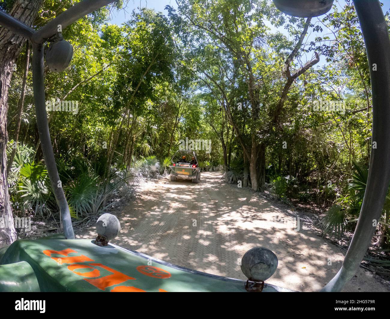 Cancun, Mexiko - 16. September 2021: Xplor Park Amphibienfahrzeuge. Xplor ist ein Abenteuerpark an der Riviera Maya Stockfoto