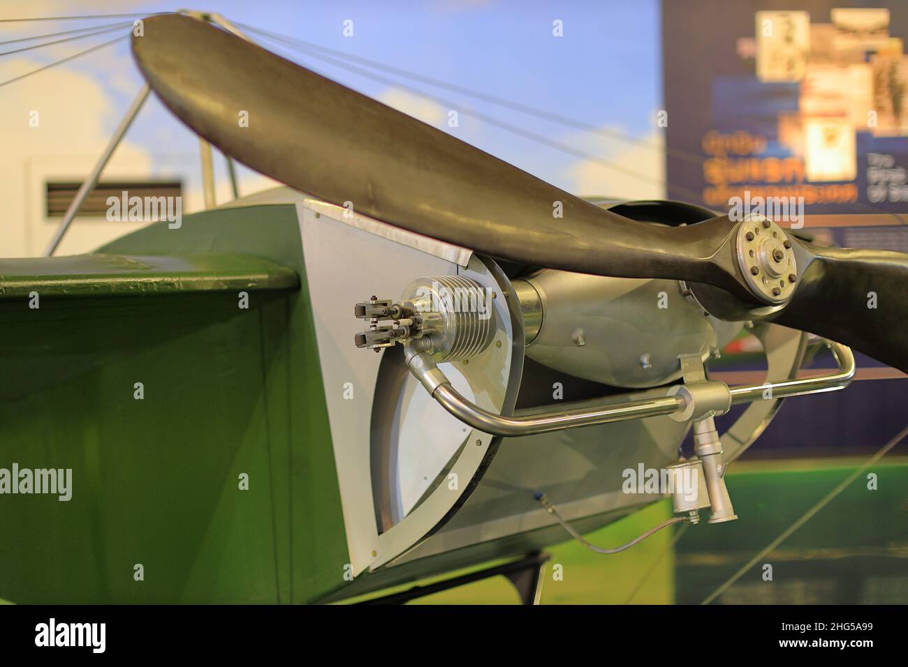 Nahaufnahme von Motor und Propeller des Vintage-Flugzeugs Breguet III. Stockfoto