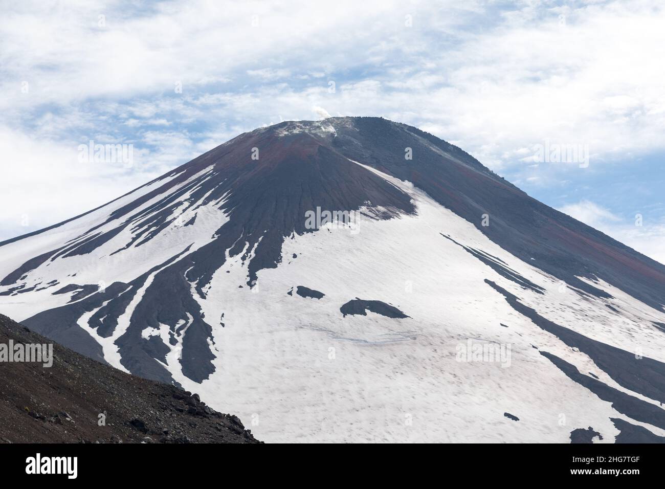 Avatschinski Vulkan, Kamtschatka Halbinsel, Russland. Ein aktiver Vulkan, nördlich der Stadt Petropavlovsk-Kamtschatsky, in der Durchflutung der Stockfoto