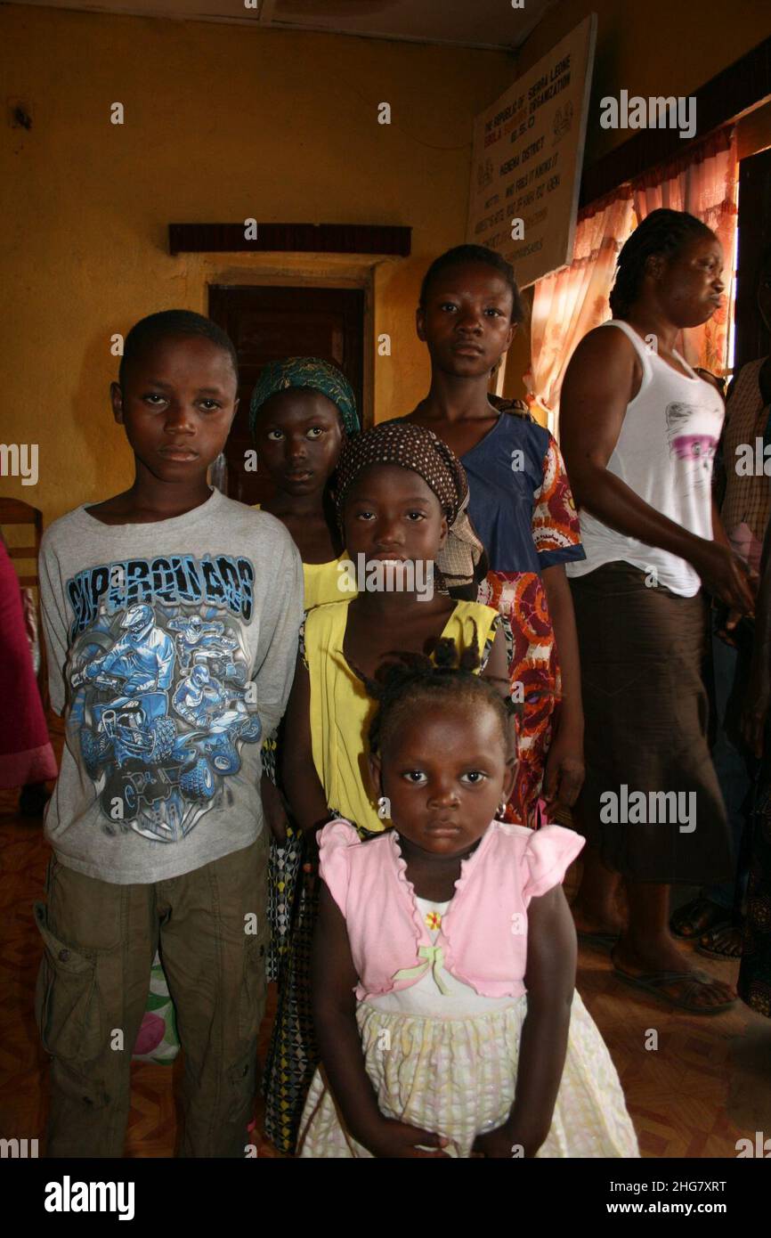 Sierra Leone Ebola Recovery, Community Engagment and Health Posts (25701800671). Stockfoto