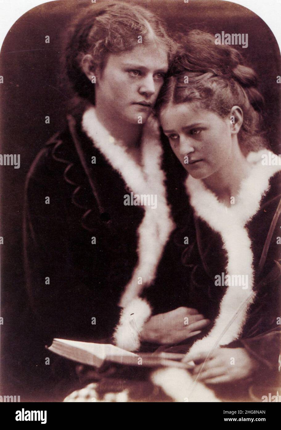 Schwestern, von Julia Margaret Cameron. Stockfoto