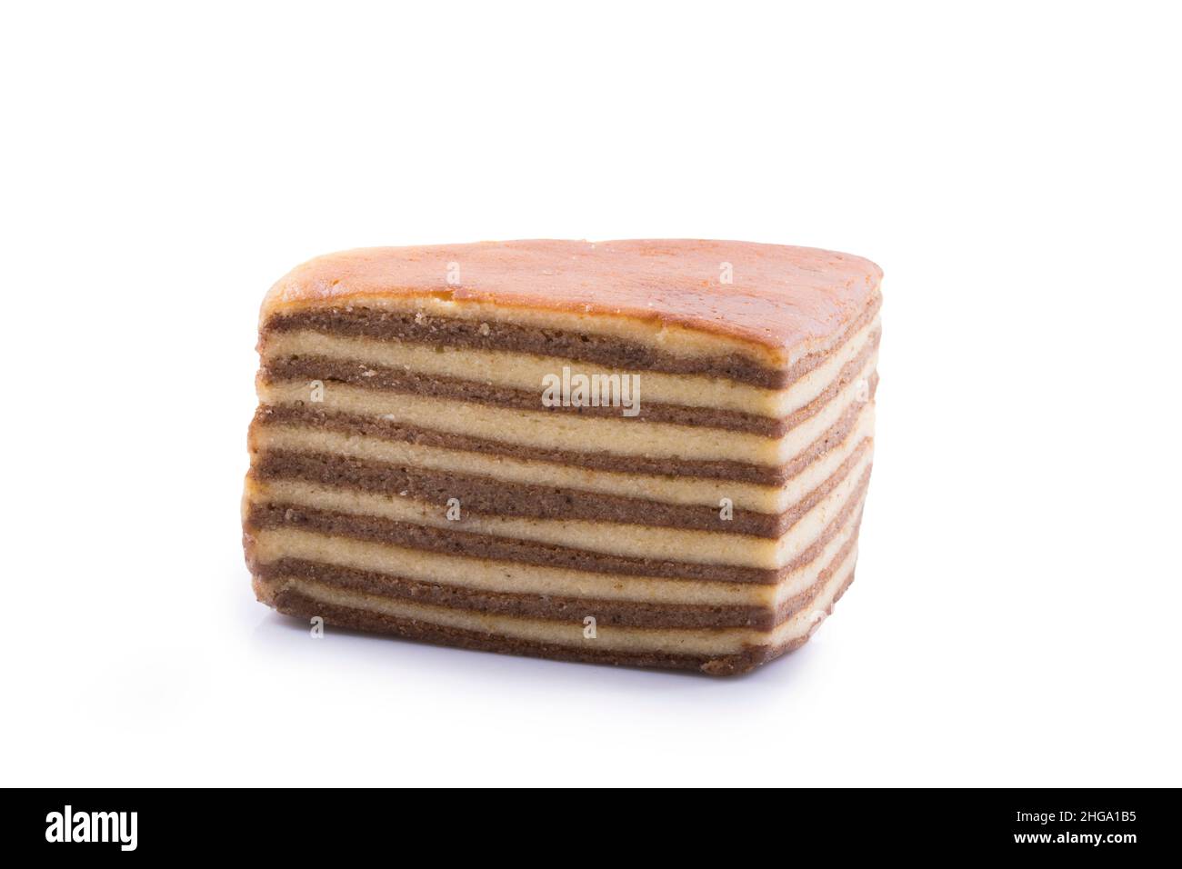 Schicht Kuchen isoliert auf einem weißen Hintergrund Stockfoto