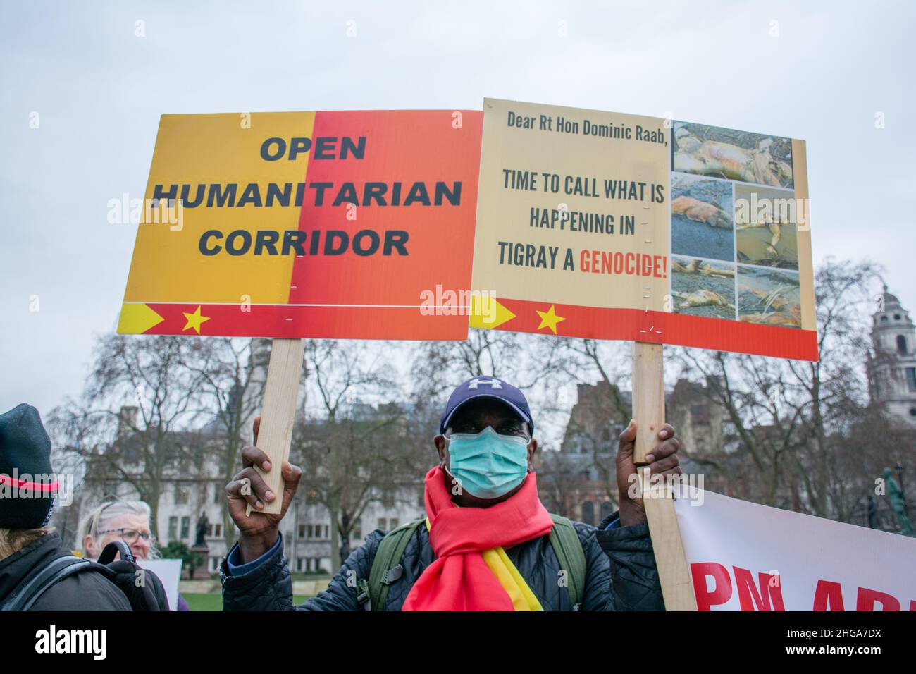 Parliament Square, London, Großbritannien. Januar 19th 2022. Protest: Tigrayan gibt an, dass seine eigene Regierung in Tigray getötet hat. Was ich nicht verstehe, ist, dass Afrikaner untereinander kämpfen, um allen anderen die Schuld zu geben, außer sich selbst. Demonstranten, die für internationales AIDS betteln, werfen keine Bomben auf Nahrung. Stockfoto