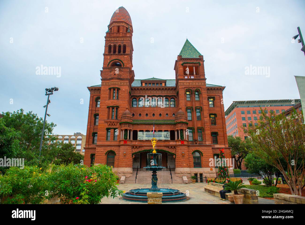 Das Bexar County Courthouse ist ein historisches Gebäude am Main Plaza in der Innenstadt von San Antonio, Texas TX, USA. Stockfoto