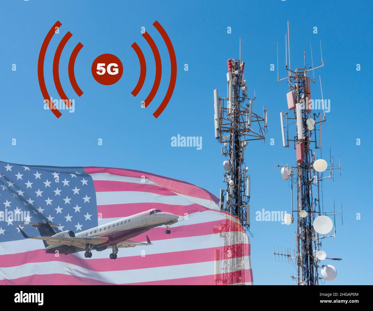 USA 5G Konzept. Telekomnetzantenne, Flugzeug, Flugzeug mit Stars and Stripes Flagge. Stockfoto