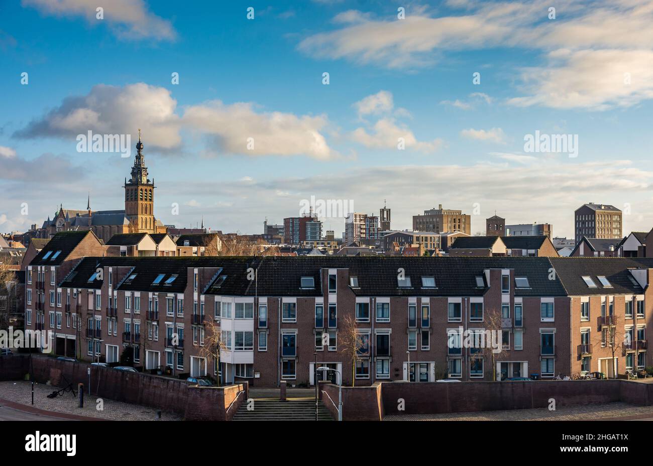 Skyline von Nijmegen, Provinz Gelderland, Niederlande, mit der St.-Stephans-Kirche Stockfoto