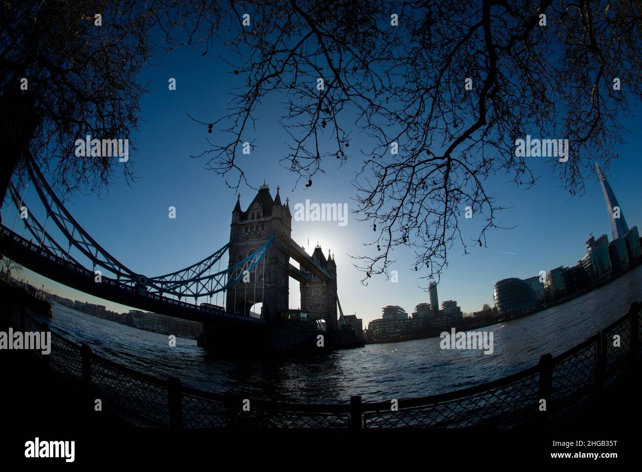 Tower Bridge, Super Weitwinkelansicht. London, Großbritannien Stockfoto