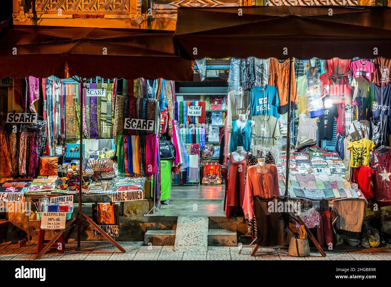 Bekleidungs- und Stoffgeschäft, Hoi an, Vietnam Stockfoto