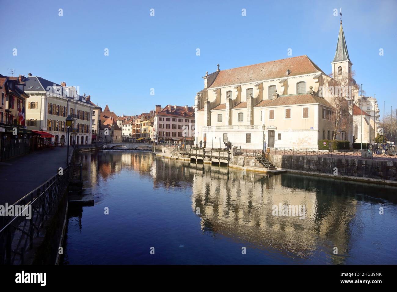 14. Januar 2022. Annecy, Haute-Savoie, Frankreich. Allgemeine Ansichten der alten alpinen Stadt Annecy in Südwestfrankreich. Stockfoto