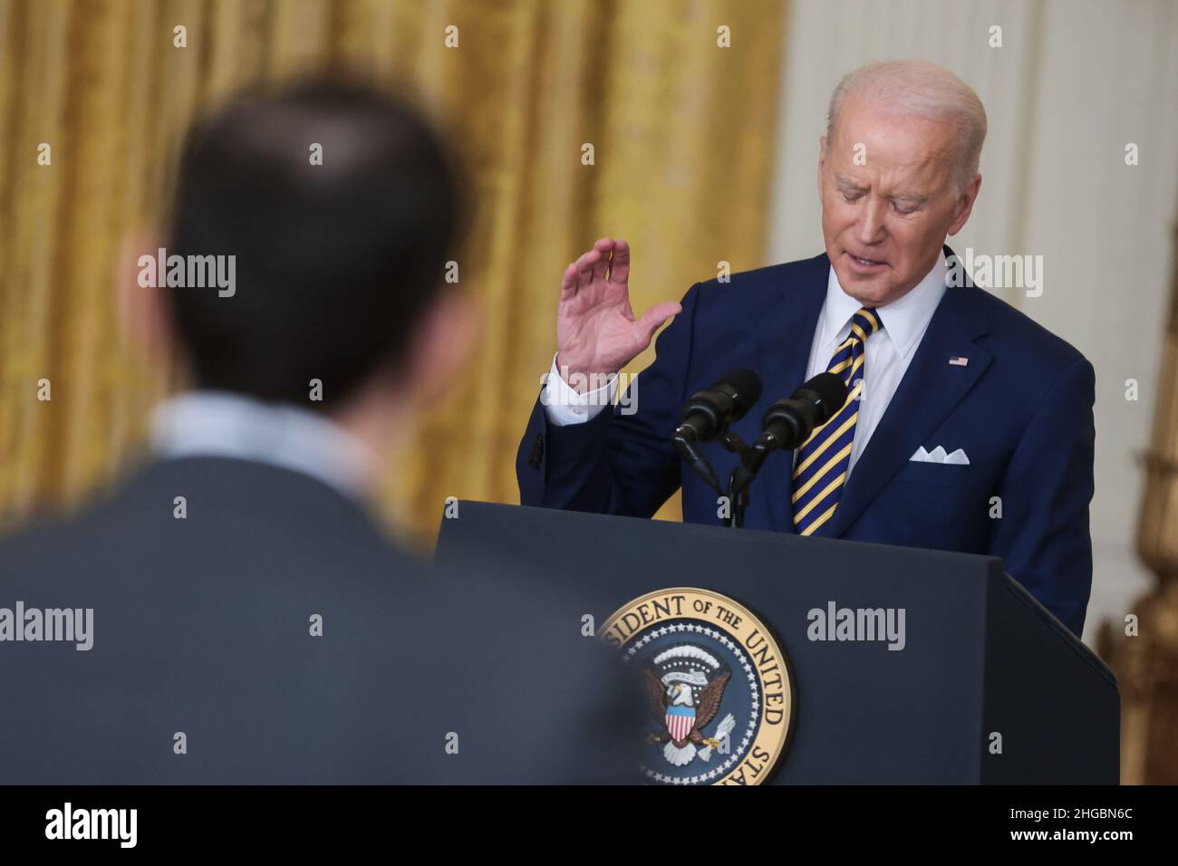Der US-Präsident Joe Biden hält am Mittwoch, den 19. Januar 2022, eine Pressekonferenz im Ostsaal des Weißen Hauses in Washington, DC ab.Quelle: Oliver Contreras/Pool via CNP /MediaPunch Stockfoto