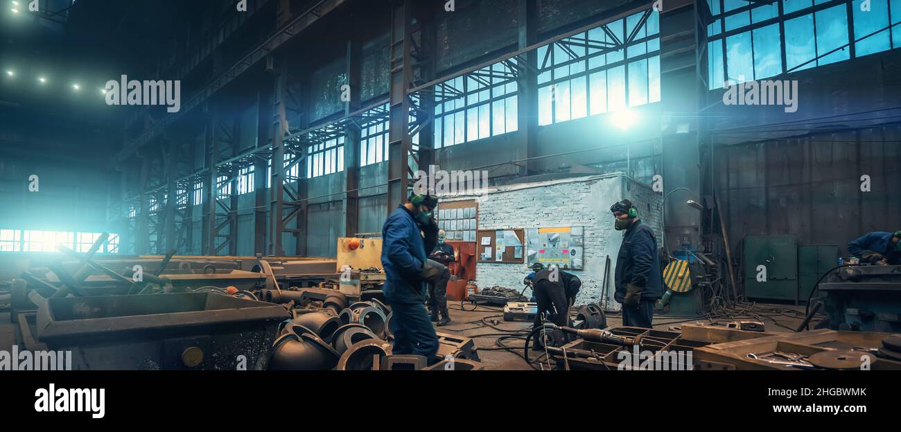 Innenausstattung der Metallurgie-Fabrik. Gießerei im Inneren. Modernes Industrieunternehmen. Schwerindustrie. Stockfoto
