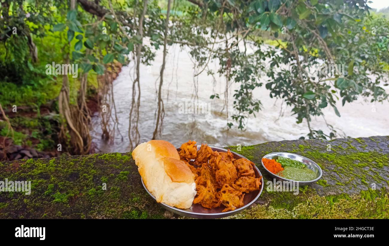 Würziges Bhajiya Pav Indian Street Food Stockfoto