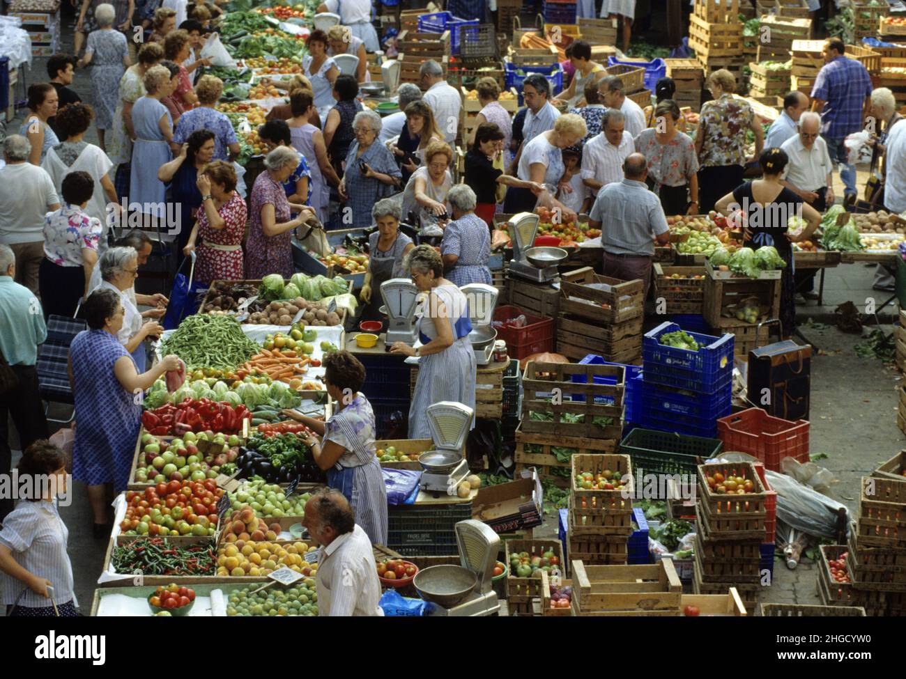 Espagne Barcelone Marche Boqueira Le Der Grosste Katalane In Europa Stockfotografie Alamy