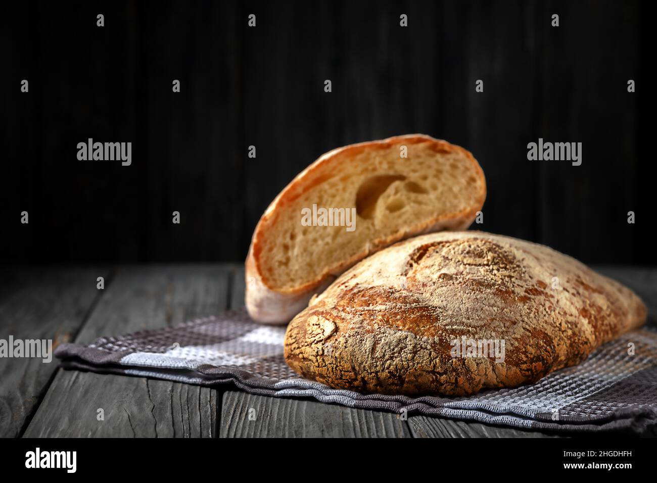 Weizen Brot auf dem Tisch. Close-up Stockfoto