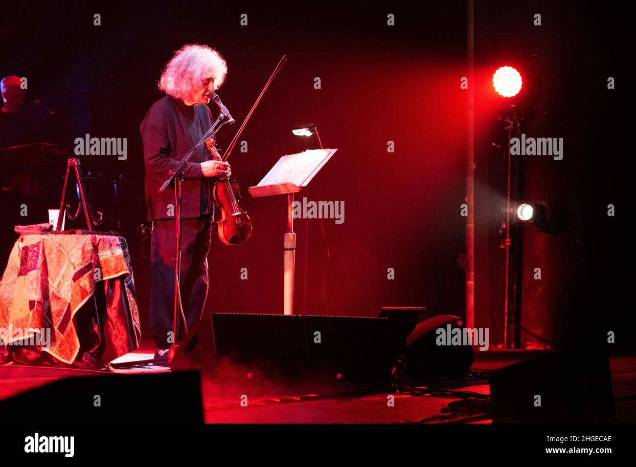 Der italienische Sänger und Violonist Angelo Branduardi beim Konzert „il cammino dell’anima Tour“ im Teatro Colosseo am 19. Januar 2021 in Turin, Italien. Stockfoto