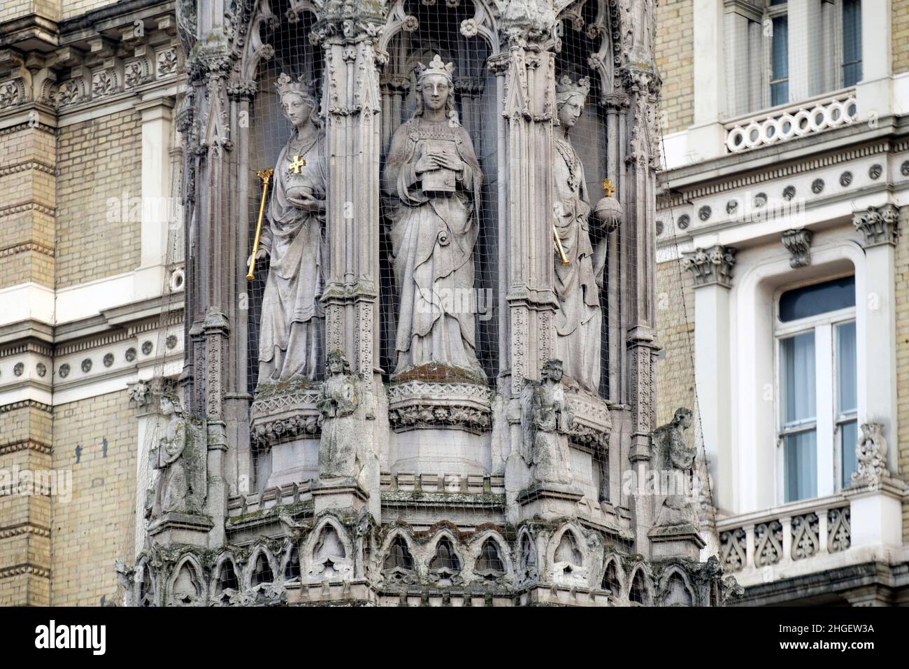 Charing Cross Monument, eine nachgebaute Gedenkstätte für Königin Eleanor von Kastilien, die Frau von König Edward I. von England, die ursprünglich in der Nähe stand. London, Großbritannien. Stockfoto