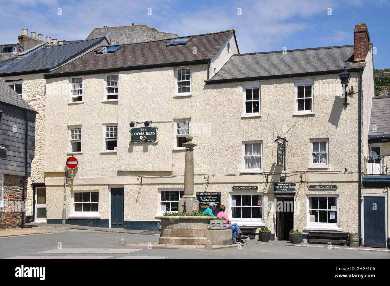 Das Kreuz Tasten Inn, Square, Cawsand, Cornwall, England, Vereinigtes Königreich Stockfoto