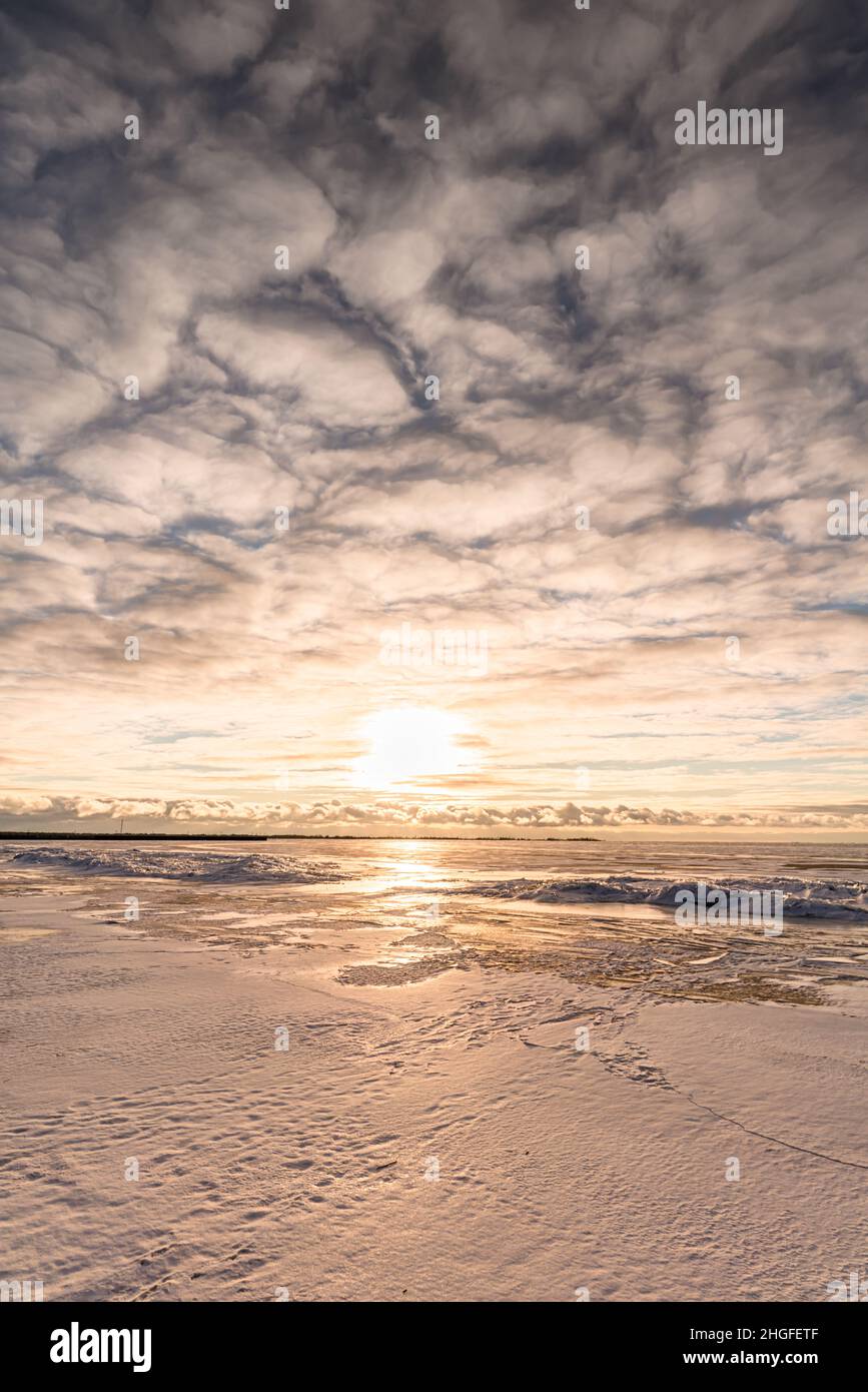 Sonnenaufgang auf dem Eis am Lake Huron Stockfoto