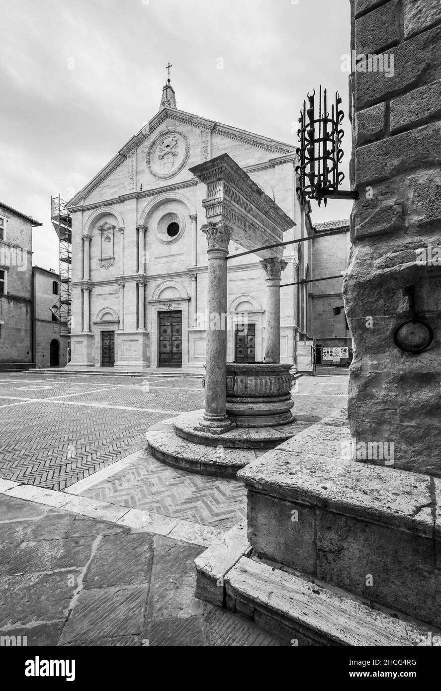 Pienza (Italien) - die wunderbare mittelalterliche Stadt der Toskana im Frühling, mit sehr berühmten Aussichten und Landschaften im Val d'Orcia UNESCO-Stätte Stockfoto