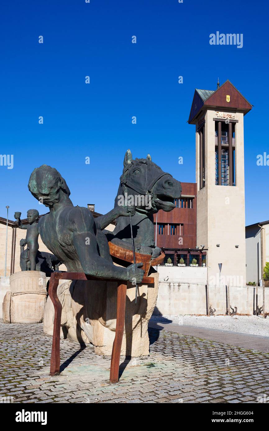 Skulptur im Bahnhofsviertel, Haro, La Rija, Spanien Stockfoto