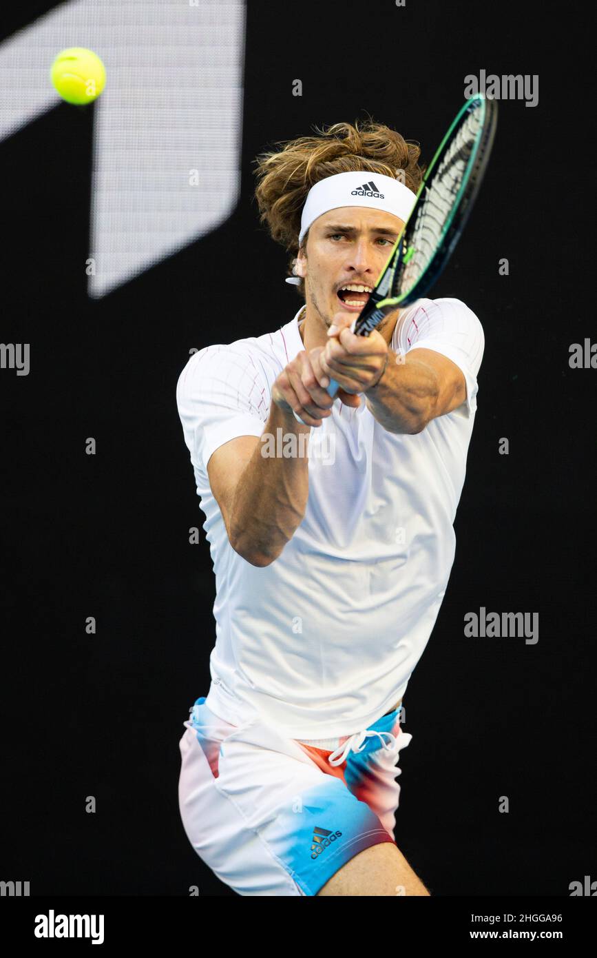 Melbourne, Australien. 21st Januar 2022. Tennis: Grand Slam - Australian  Open, Herren-Singles, 3rd. Runde: Zverev (Deutschland) - Albot (Moldawien).  Alexander Zverev ist im Einsatz. Quelle: Frank Molter/dpa/Alamy Live News  Stockfotografie - Alamy