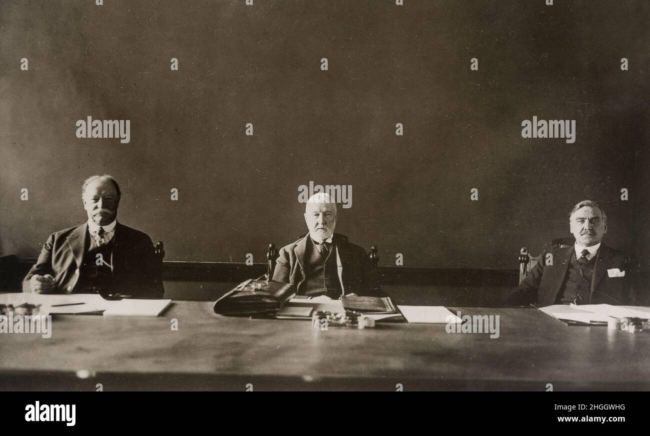 Jahrgang Anfang des 20th. Jahrhunderts: William Howard Taft, Sir Charles Cassell, Sir Thomas White, 1921 Grand Trunk Arbitration. Stockfoto