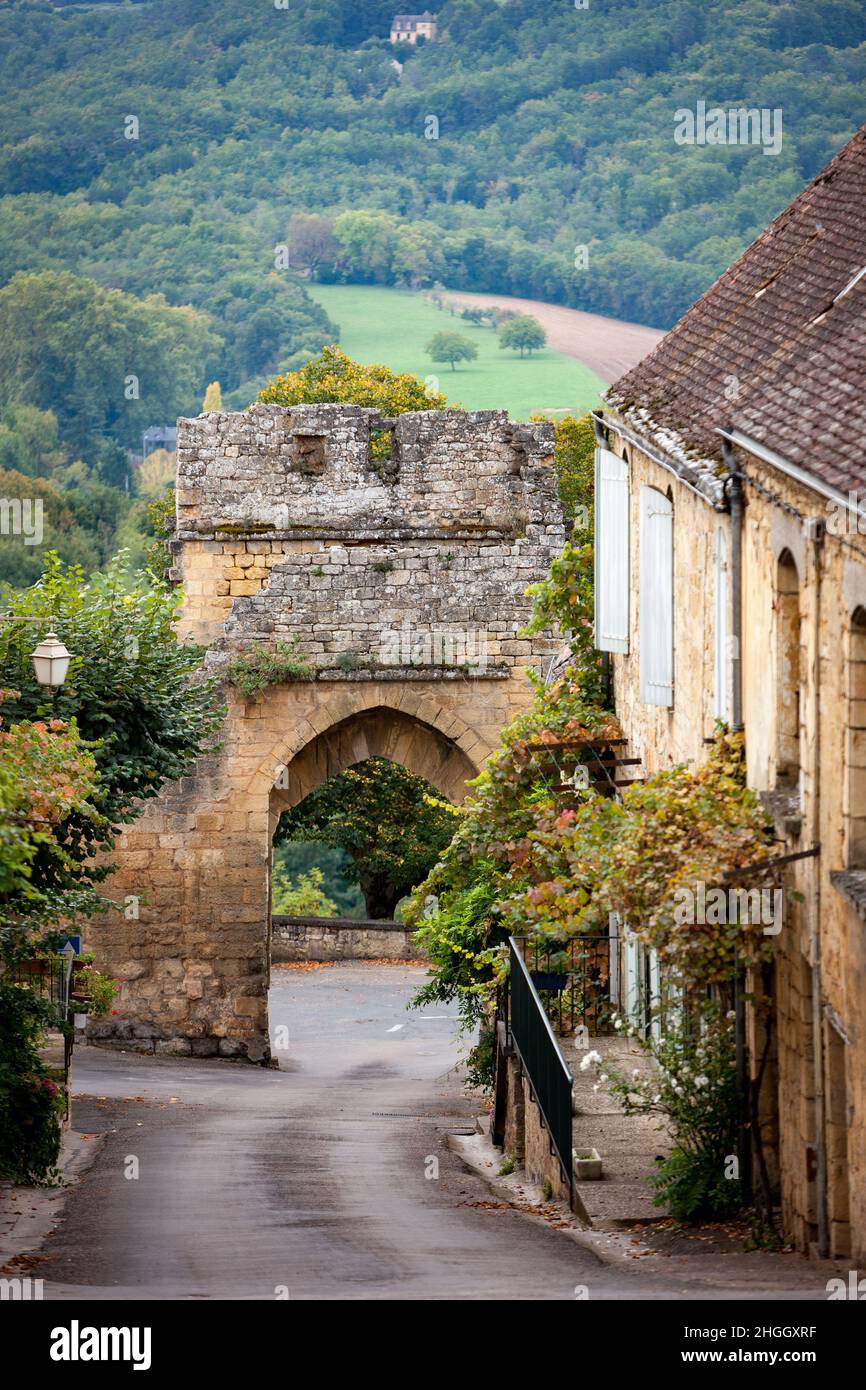 Fortified Stone Torbogen Domme Dordogne Frankreich Stockfoto