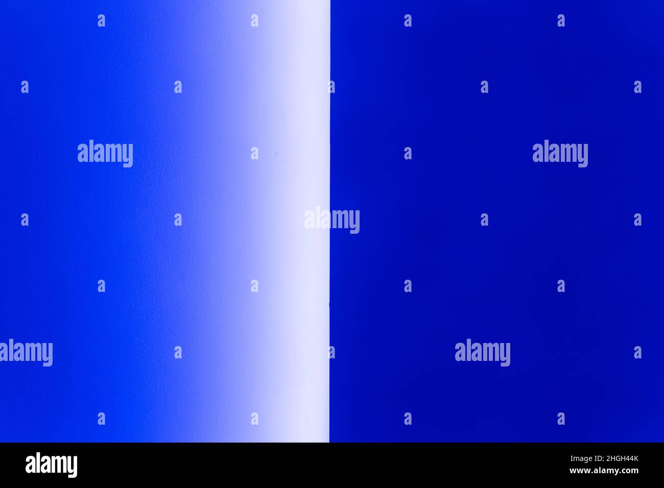 Blaue Farbe Abstraktes Wanddesign Moderne Innenausstattung Zimmer Hintergrund. Stockfoto